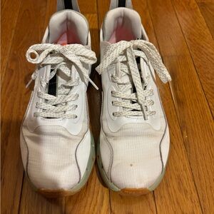 Reebok tennis shoes